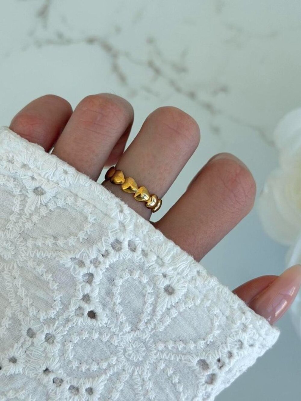Sku0574 Retro Gold Heart Women Minimalist Ring Stainless steel + gift bag